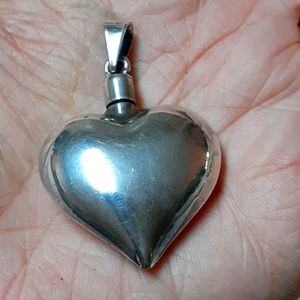 Sterling 925 Silver Valentine Heart Medallion 18 grams